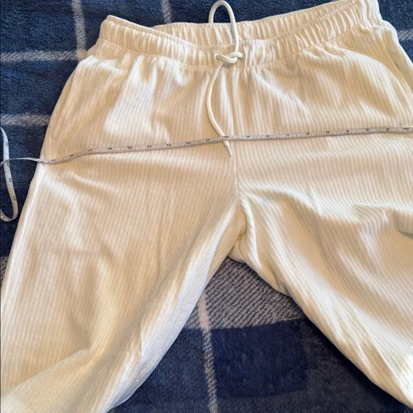 Avia Off-White Hooded Set - Picture 8 of 8